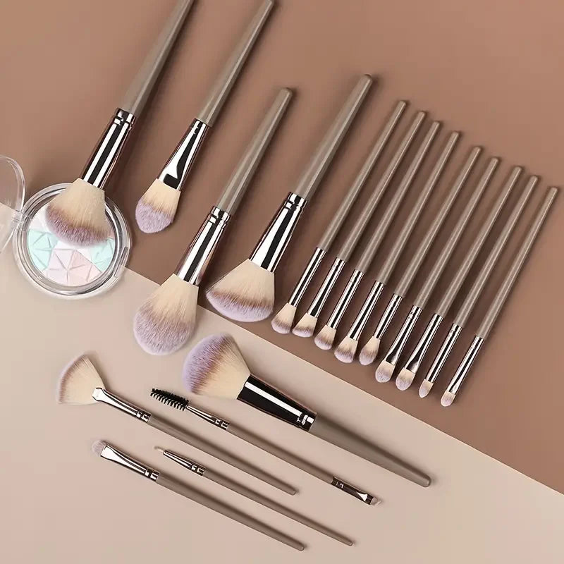 Fluffy Multiuse Makeup Brush Set