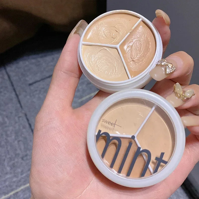 Three Color Brightening Concealer Palette